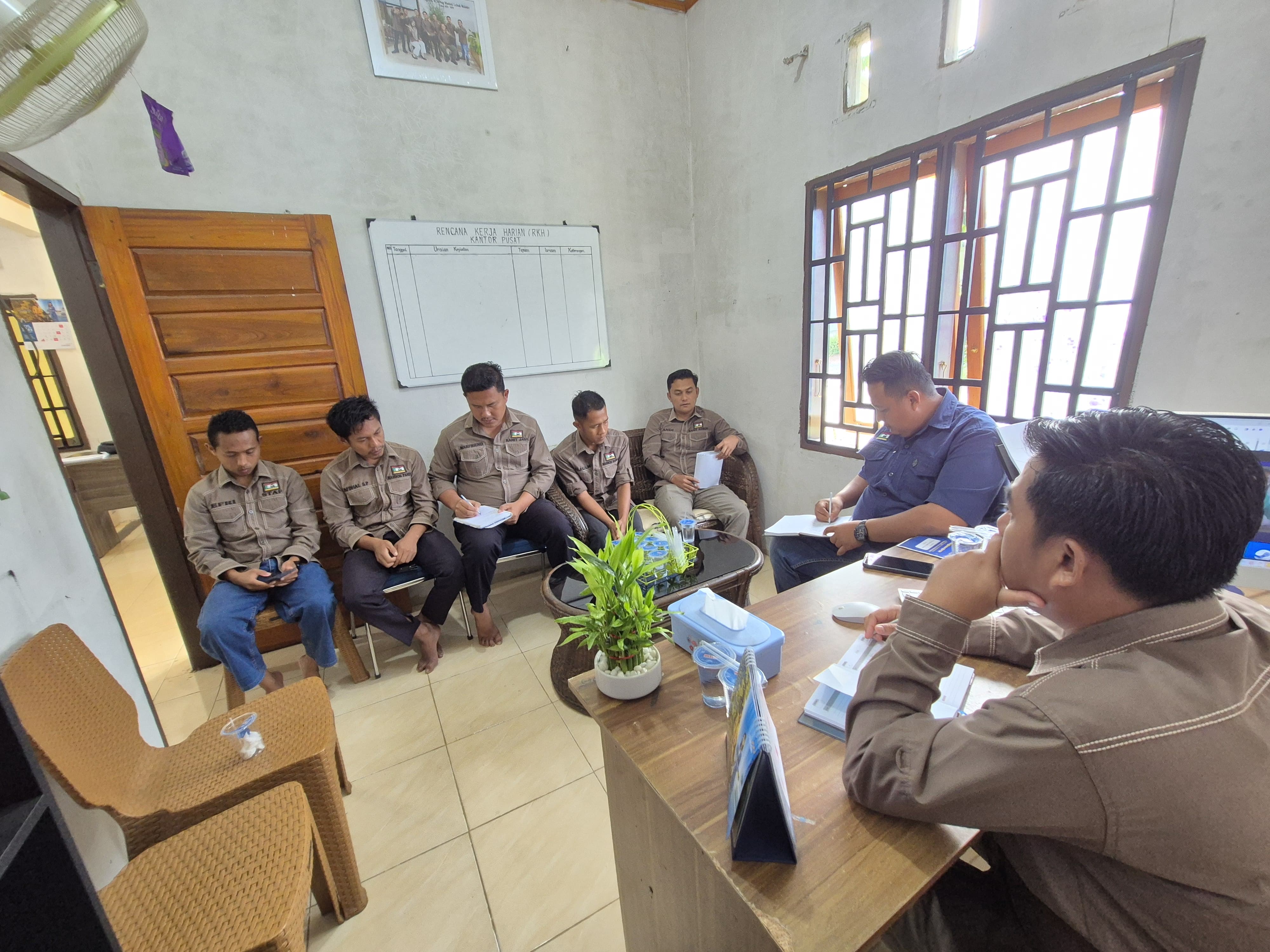 Agenda BUMNag Madani Hari Ini: Apel Pagi, Kunjungan Akademik, hingga Sinergi dengan Perusahaan Pupuk.